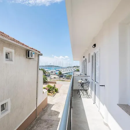 Appartement And Mare