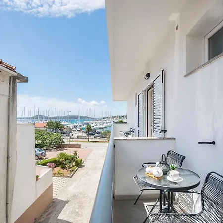 Appartement And Mare