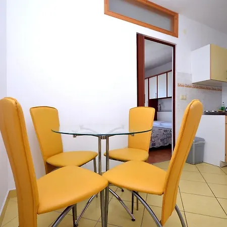 And Mara Apartman Vodice